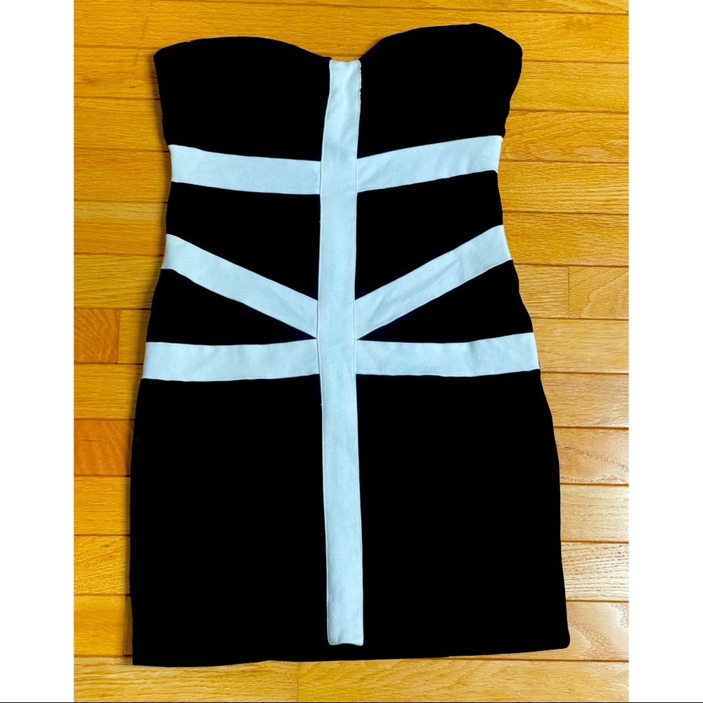 Strapless dress